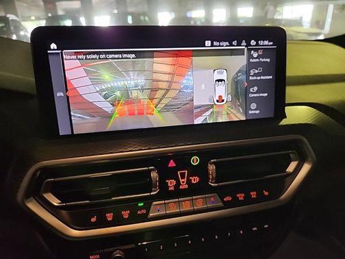 2025 BMW X4 xDrive30i