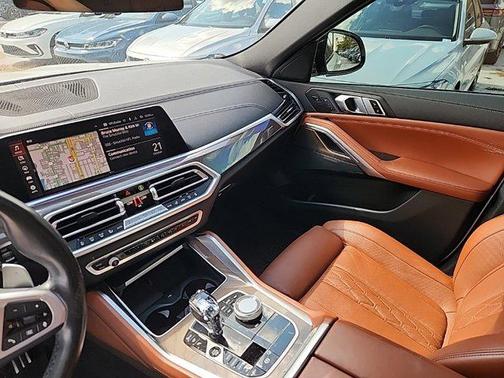2022 BMW X6 xDrive40i