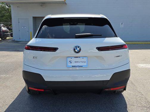 2025 BMW iX xDrive50