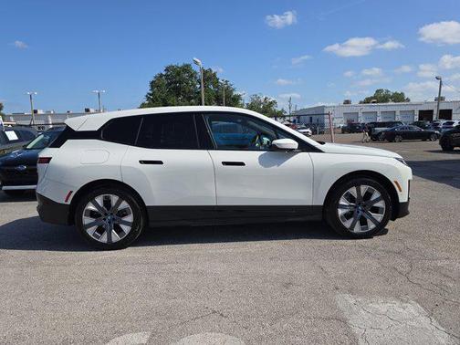 2025 BMW iX xDrive50