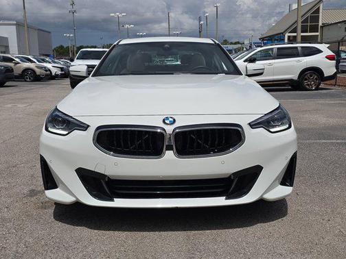 2024 BMW 230 i