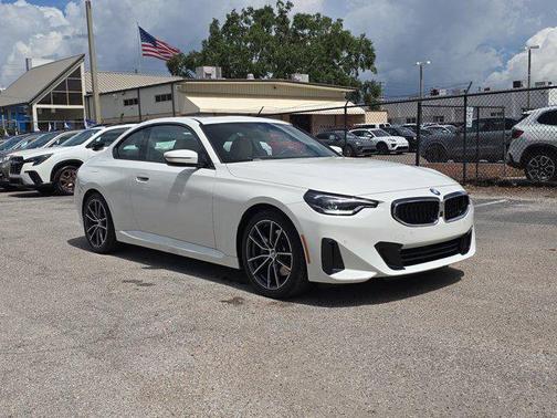 2024 BMW 230 i