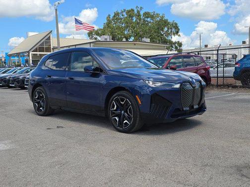 2025 BMW iX xDrive50