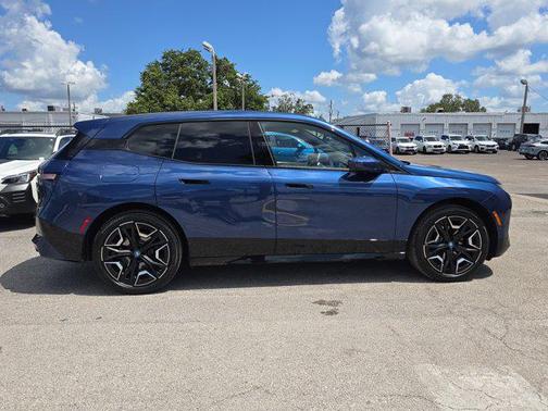 2025 BMW iX xDrive50