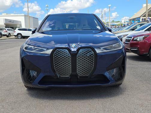 2025 BMW iX xDrive50