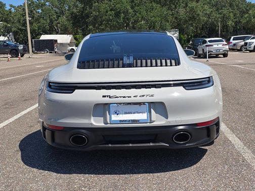 2022 Porsche 911 Carrera 4 GTS