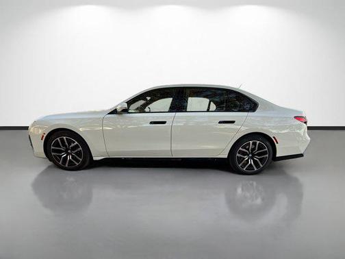 2025 BMW 740 xDrive