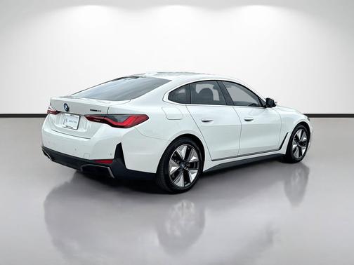 Alpine White 2023 BMW i4 Gran Coupe eDrive35