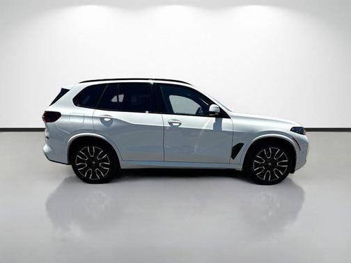 Alpine White 2026 BMW X5 PHEV xDrive50e