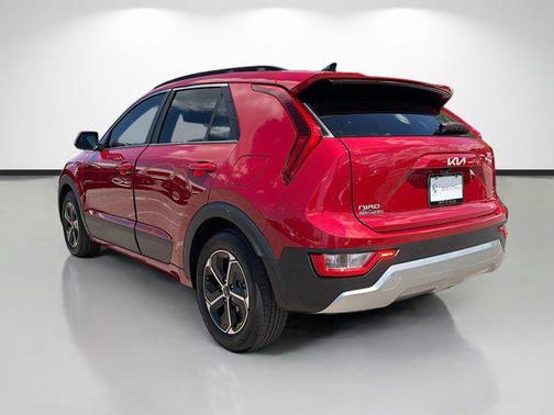 Runway Red 2025 Kia Niro EX