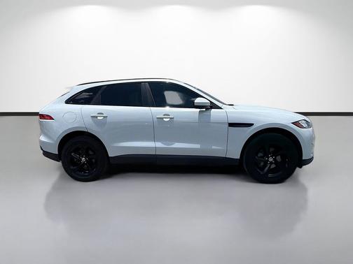 Yulong White Metallic 2019 Jaguar F-PACE 25t Premium