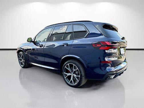 Tanzanite Blue II Metallic 2026 BMW X5 PHEV xDrive50e