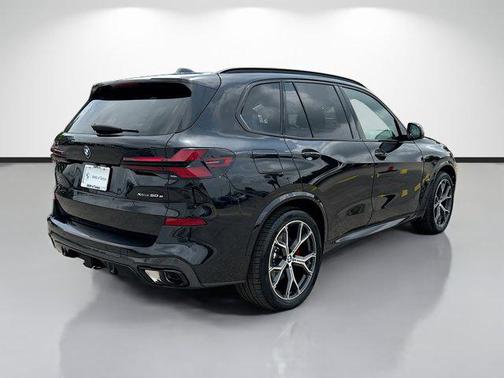 Black Sapphire Metallic 2026 BMW X5 PHEV xDrive50e