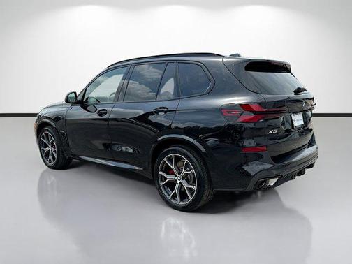 Black Sapphire Metallic 2026 BMW X5 PHEV xDrive50e