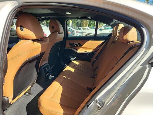 2025 BMW 330 i