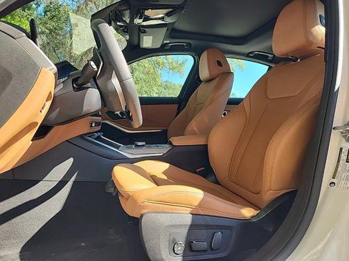 2025 BMW 330 i