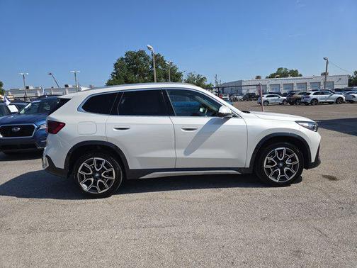 2025 BMW X1 xDrive28i