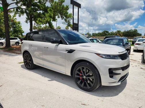 2024 Land Rover Range Rover Sport SE