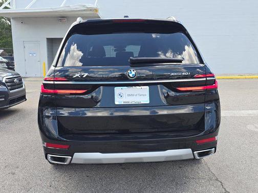 2026 BMW X7 xDrive40i