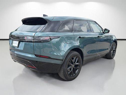 Giola Green Metallic 2026 Land Rover Range Rover Velar P250 SE R-Dynamic