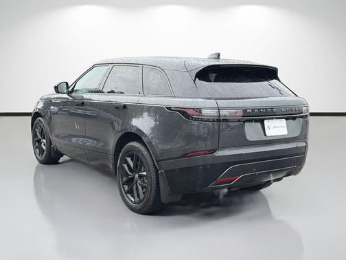 Carpathian Grey Premium Metallic 2026 Land Rover Range Rover Velar P250 SE R-Dynamic