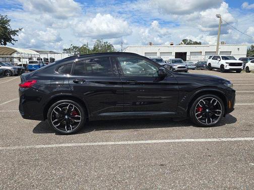 2025 BMW X4 M40i