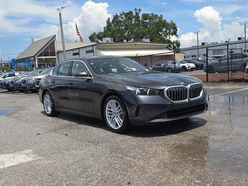 2025 BMW 530 i