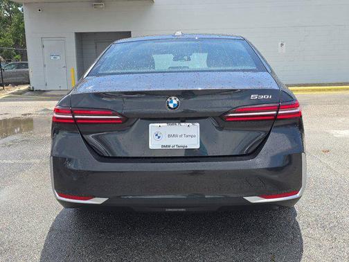 2025 BMW 530 i