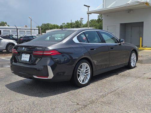 2025 BMW 530 i