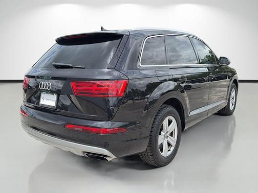 Orca Black Metallic 2019 Audi Q7 45 Premium