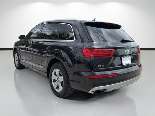 Orca Black Metallic 2019 Audi Q7 45 Premium