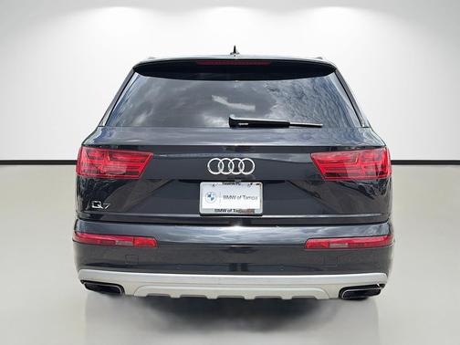 Orca Black Metallic 2019 Audi Q7 45 Premium