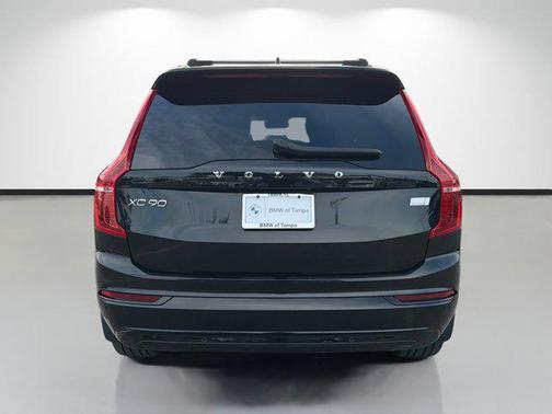 2023 Volvo XC90 Recharge Plug-In Hybrid T8 Plus Dark Theme 7-Seater