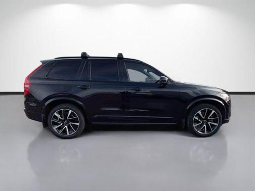 2023 Volvo XC90 Recharge Plug-In Hybrid T8 Plus Dark Theme 7-Seater