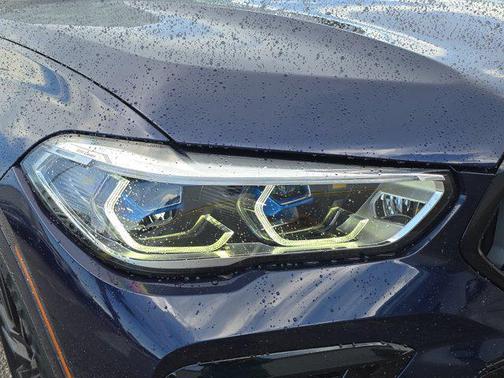 2022 BMW X6 M50i