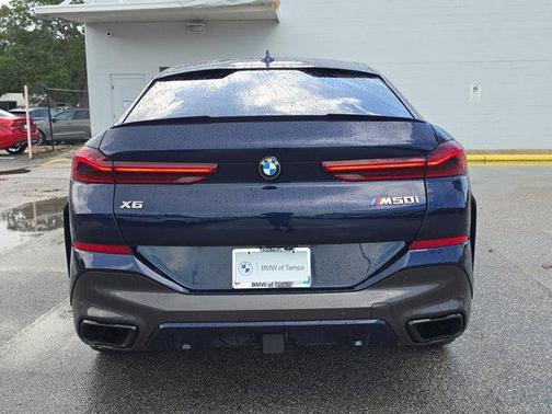 2022 BMW X6 M50i