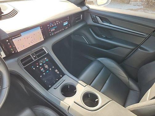 2022 Porsche Taycan Turbo S