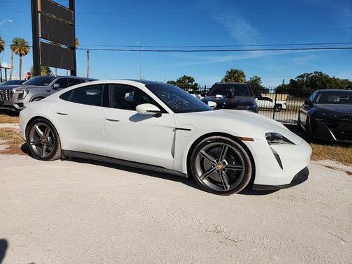 2022 Porsche Taycan Turbo S