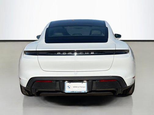 2022 Porsche Taycan Turbo S