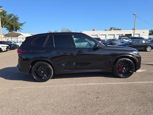 2026 BMW X5 M60i