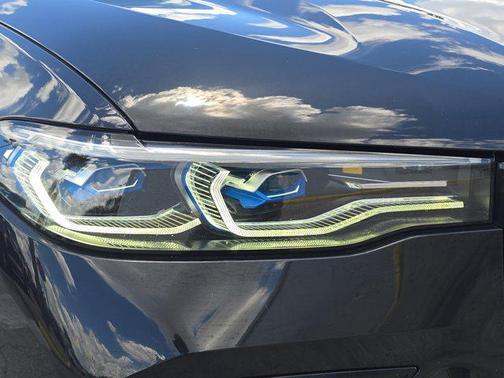 2022 BMW X7 M50i