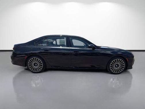 Black Sapphire Metallic 2026 BMW 760 xDrive