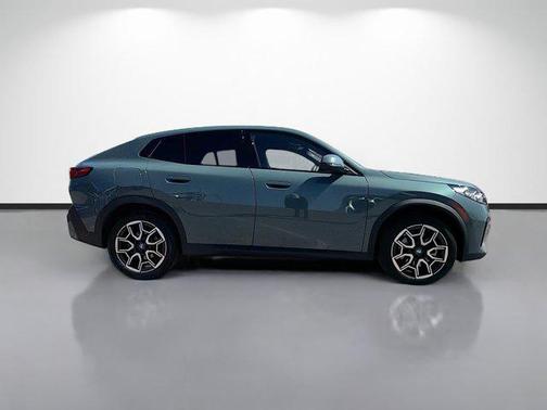 2025 BMW X2 xDrive28i