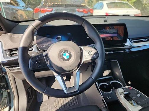 2025 BMW X2 xDrive28i