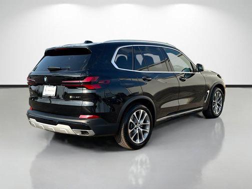 Black Sapphire Metallic 2026 BMW X5 xDrive40i