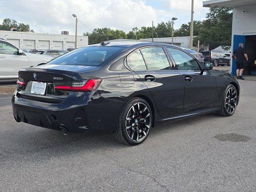 2026 BMW 330 i xDrive