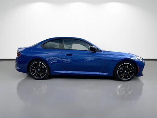 Portimao Blue Metallic 2025 BMW M240 i