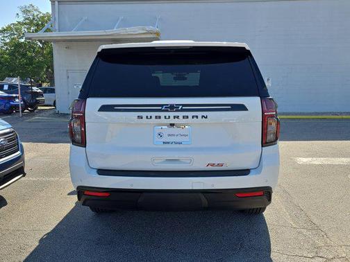 2023 Chevrolet Suburban RST