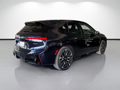 2026 BMW iX xDrive60