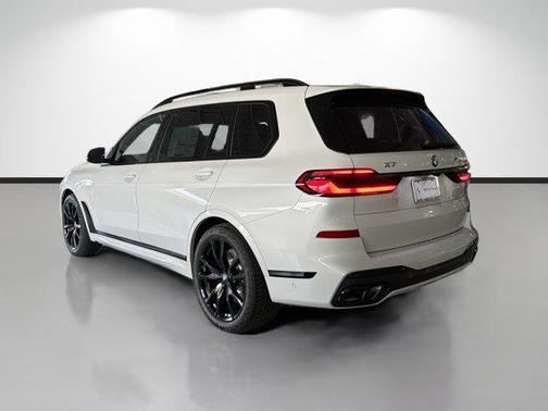 2026 BMW X7 M60i